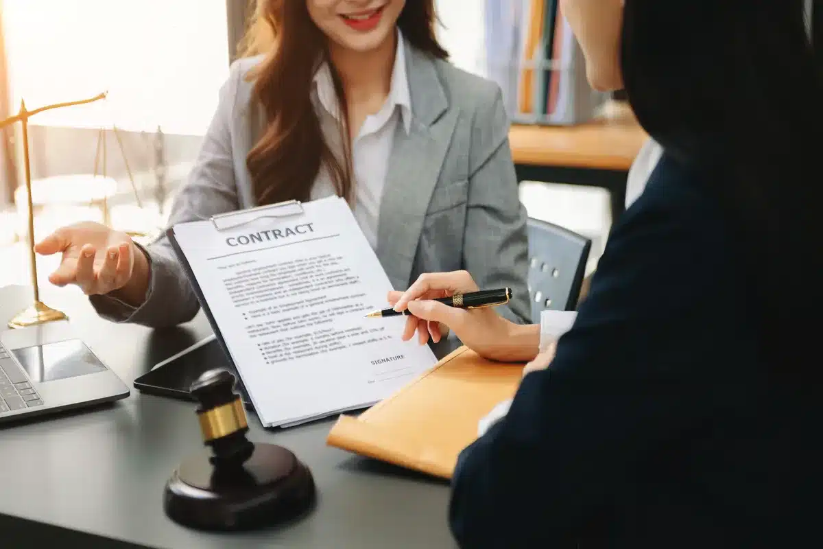 business-law-concept-lawyer