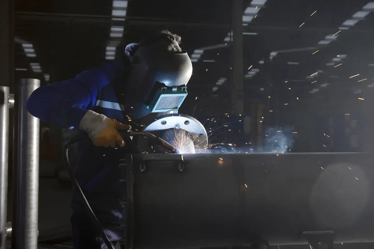 welding-workshop-and-welder